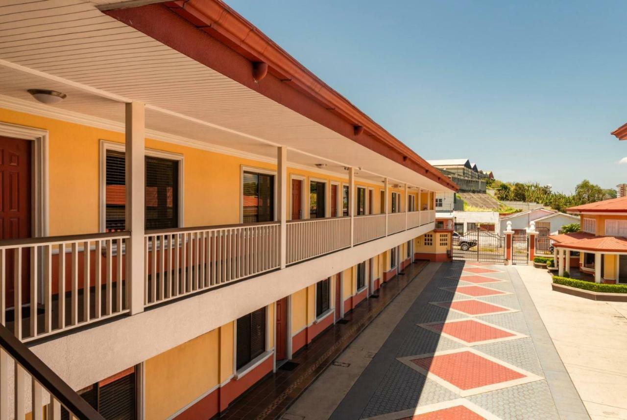 Prado Inn & Suites San José Exterior foto